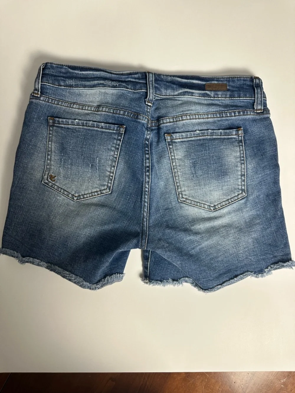 Kut from the Kloth Medium Blue Distressed Cutoff Denim Shorts 8 - Picture 7 of 8